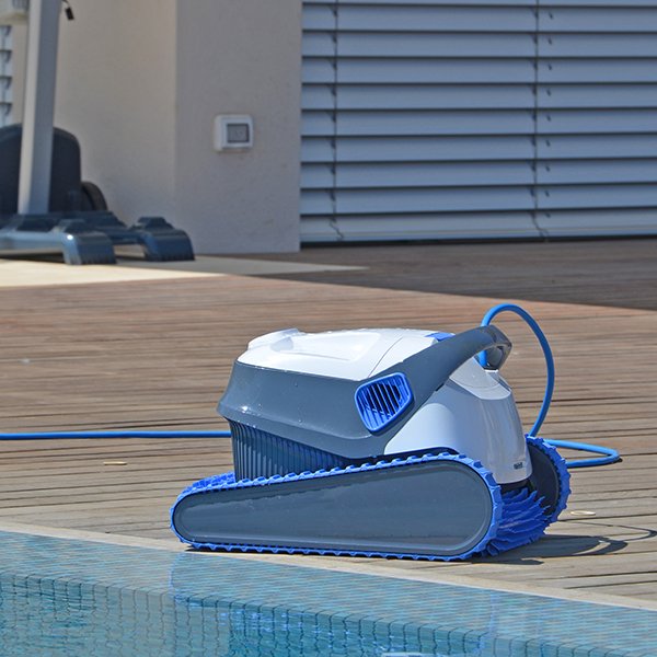 Dolphin S300 Automatic Pool Cleaning Robot