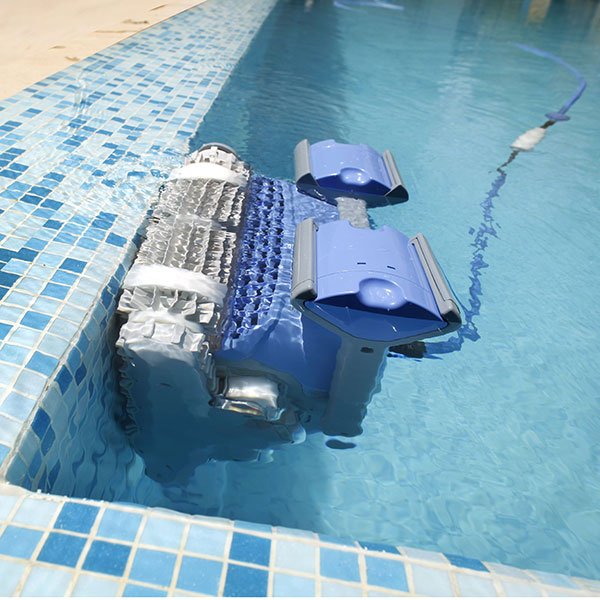 Dolphin M400 Automatic Pool Cleaning Robot